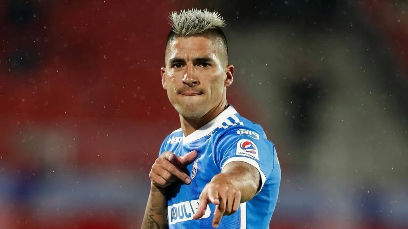 Leandro Fernández con la camiseta de Universidad de Chile
